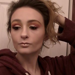 Meet your Posher, Cara